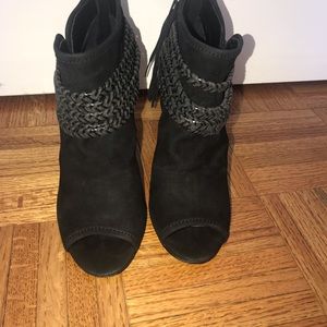 BCBGeneration black ankle booties 6